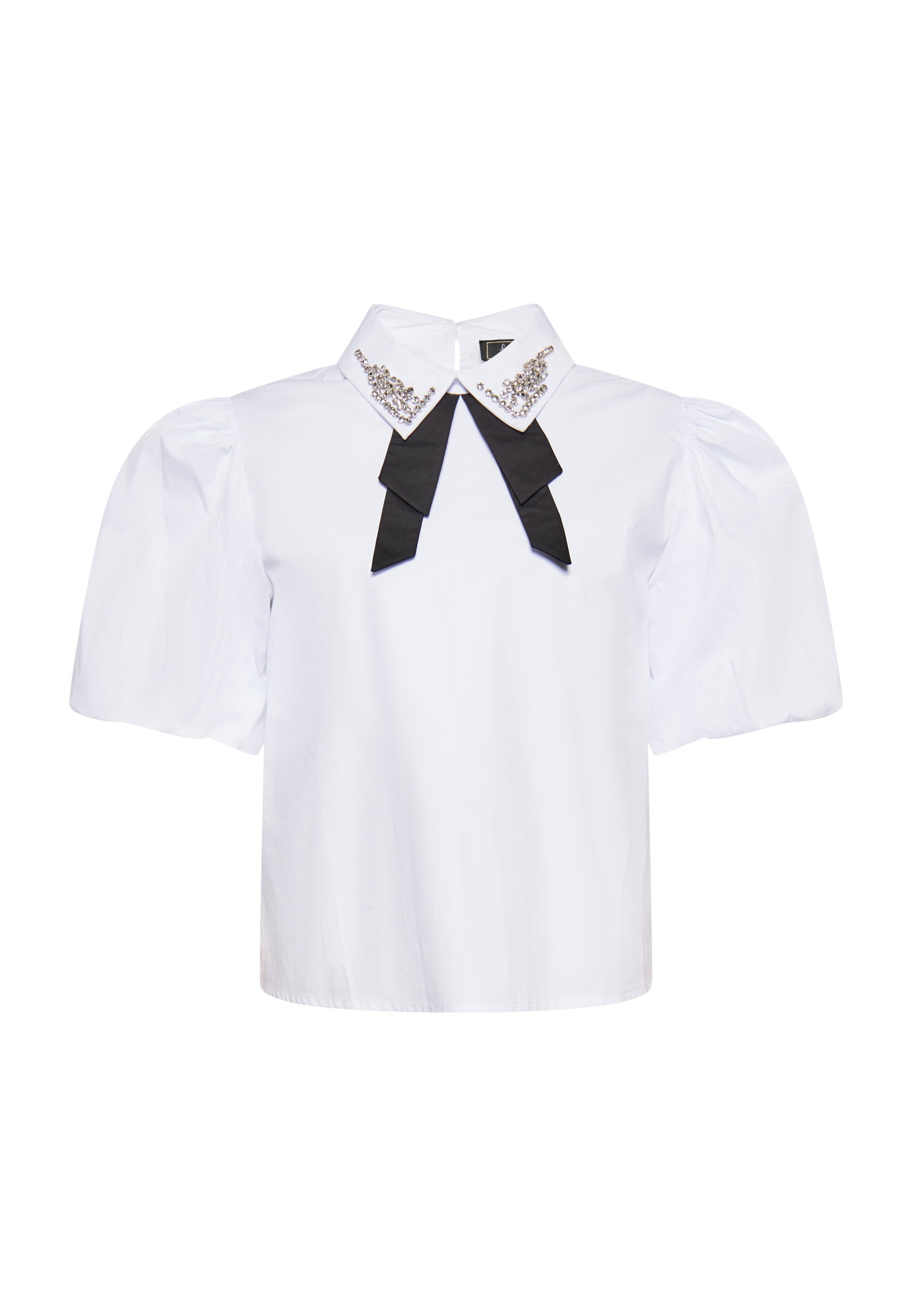 balts faina Blūze: no priekšpuses