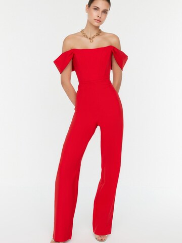 Trendyol Jumpsuit in Red: front