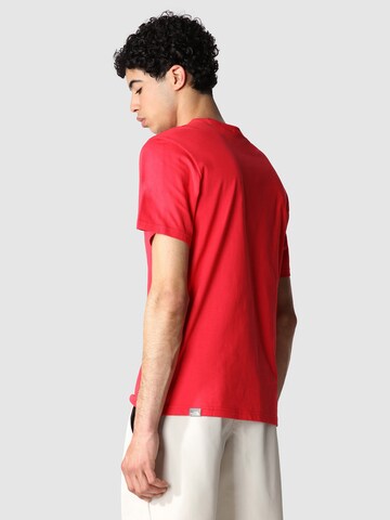 THE NORTH FACE - Ajuste regular Camiseta en rojo