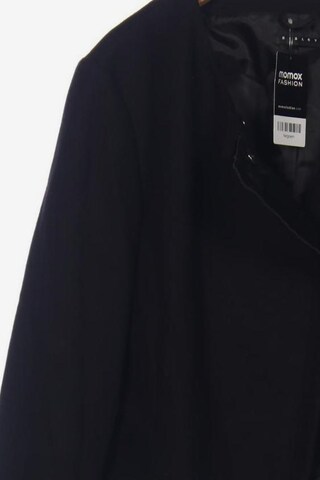 Sisley Jacket & Coat in L in Black