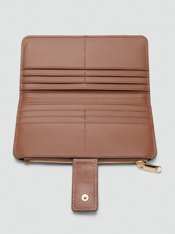 MANGO Portemonnaie 'DENIZ' in Braun