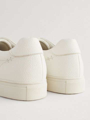 Next - Sapatilhas baixas em branco