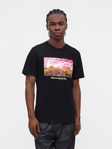 Nike Sportswear Тениска 'CLUB' в черно: отпред