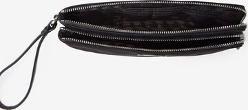 Clutch de la Karl Lagerfeld pe negru