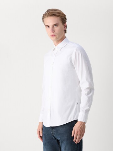 BOSS Regular Fit Hemd 'Relegant_6' in Weiß: Vorderseite