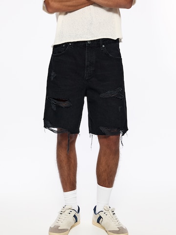 Pull&Bear Regular Shorts in Schwarz: predná strana