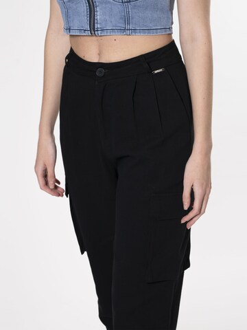 Influencer Tapered Cargobyxa i svart