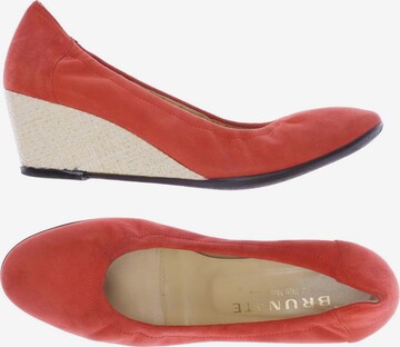 Brunate High Heels & Pumps in 40 in Red: front