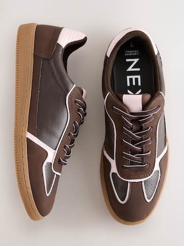 Sneaker bassa di Next in marrone