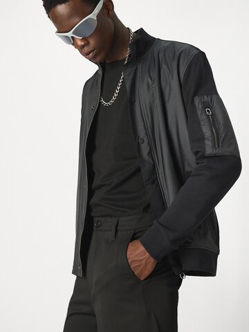 DRYKORN - Loosefit Pantalón chino 'Tavic' en negro