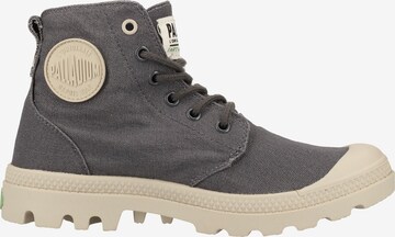 Palladium Boots in Grau