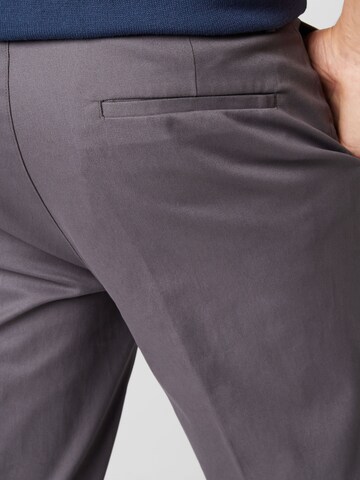 BURTON MENSWEAR LONDON Regular Панталон Chino в сиво