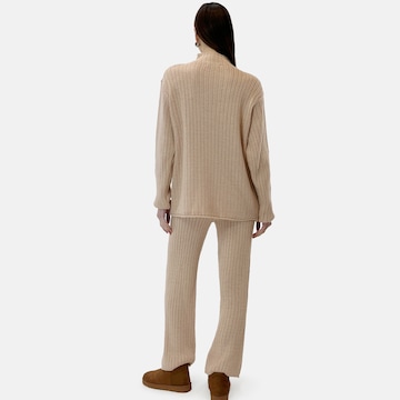 Elara Broekpak in Beige