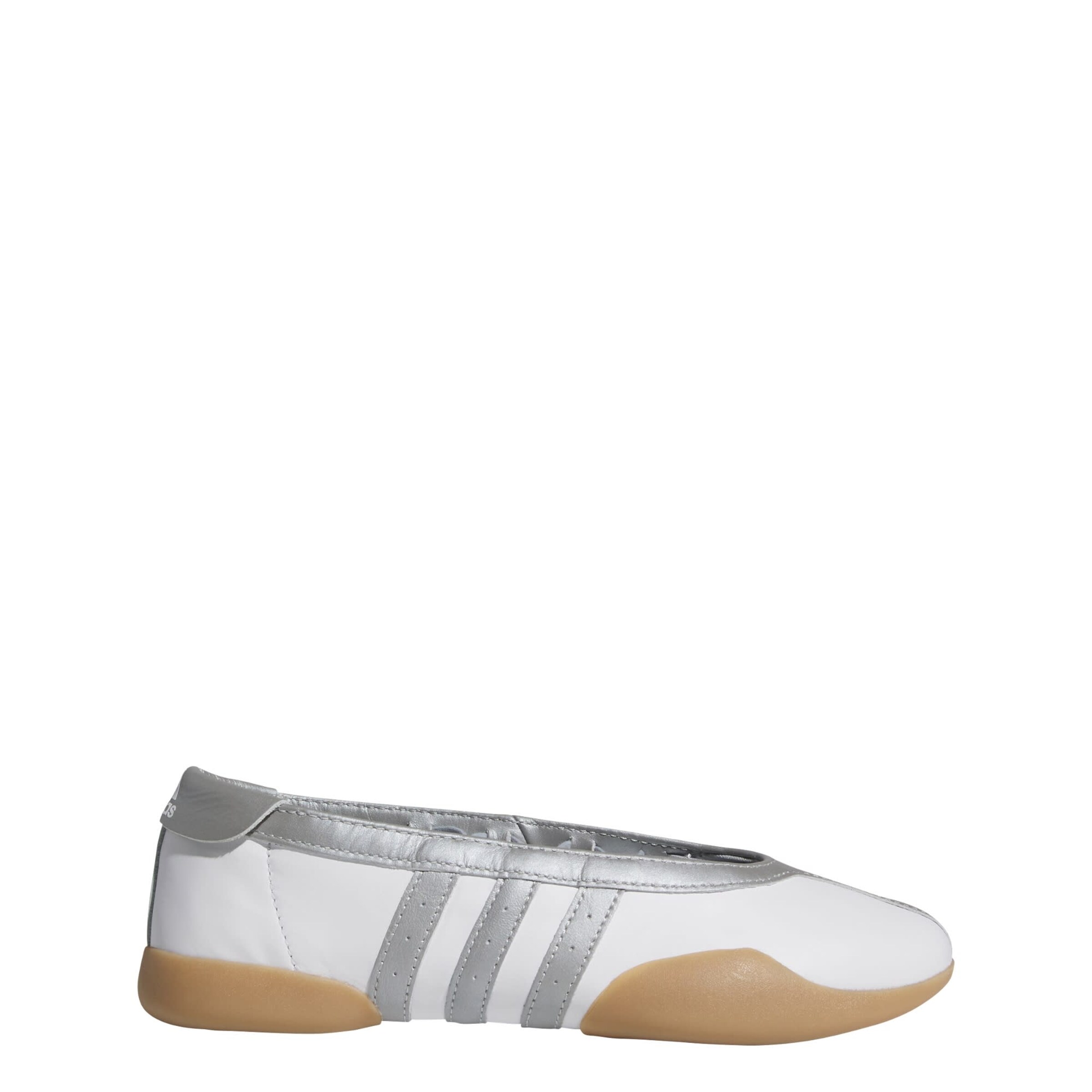 ADIDAS ORIGINALS - Bailarinas con hebilla 'Taekwondo Mei' en blanco