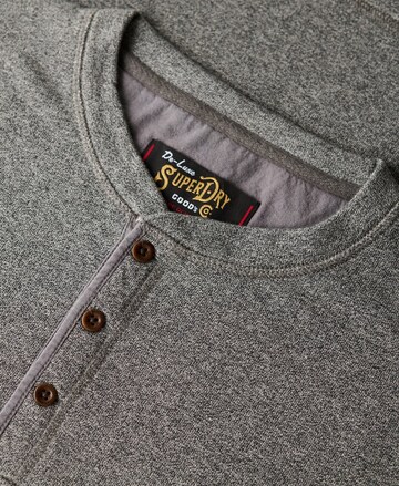 T-Shirt Superdry en gris