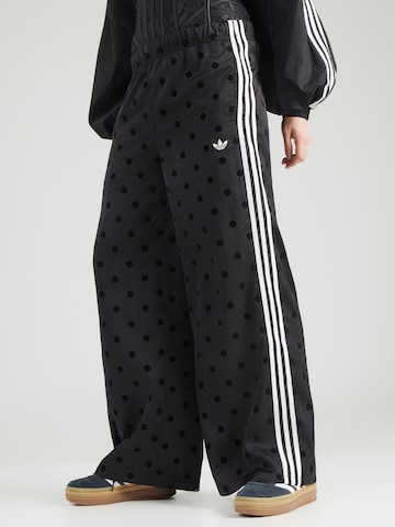 ADIDAS ORIGINALS Wide leg Byxa i svart: framsida