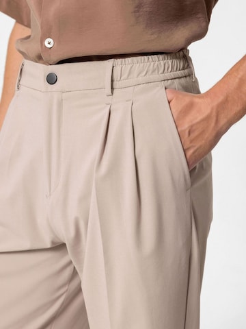 Antioch Regular Trousers with creases 'Mirko' in Grey