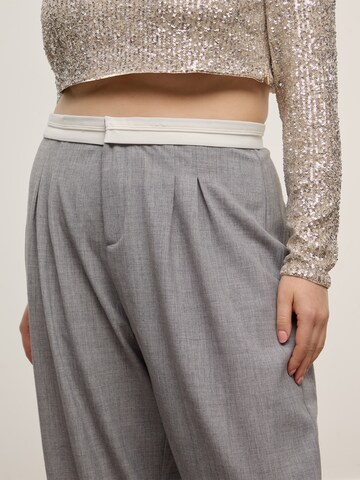 CITA MAASS - Pierna ancha Pantalón de pinzas en gris