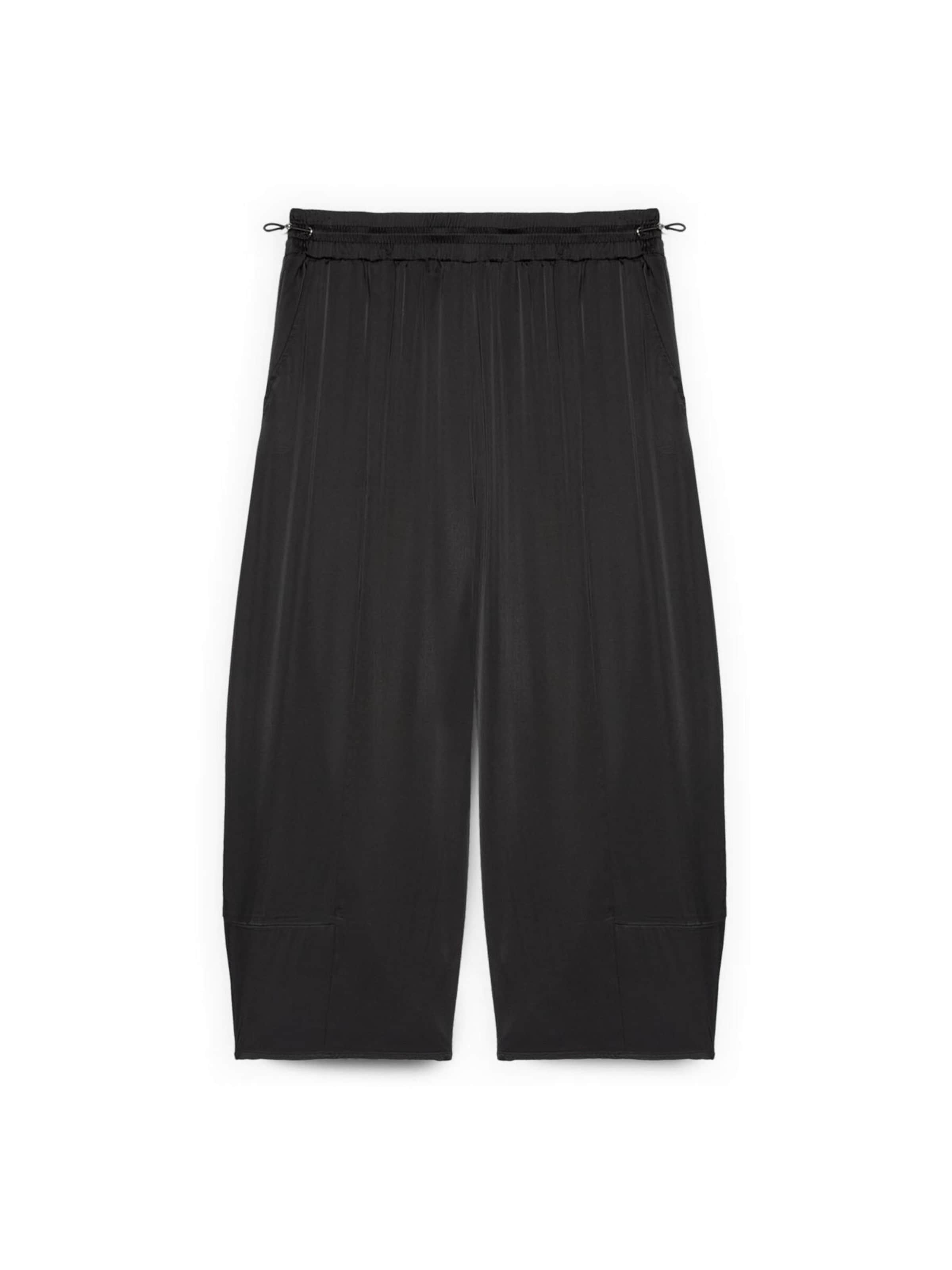 Fiorella Rubino Tapered Broek in Zwart: voorkant
