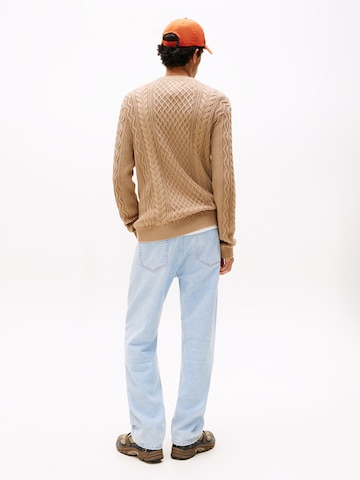 Tommy Jeans Sweater in Grey