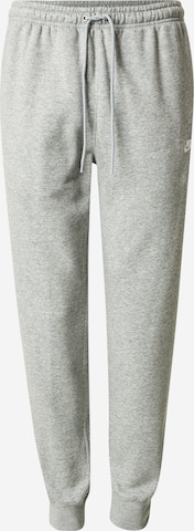 Nike SportswearTapered Stopalice 'CLUB' - siva boja: prednji dio
