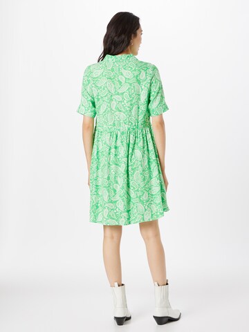 Robe PIECES en vert