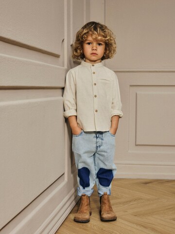 Lil'Atelier - Ajuste confortable Camisa en blanco: frente