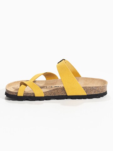 Bayton T-bar sandals 'Triade' in Yellow