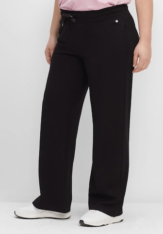 SHEEGO Wide leg Workout Pants in Black: front