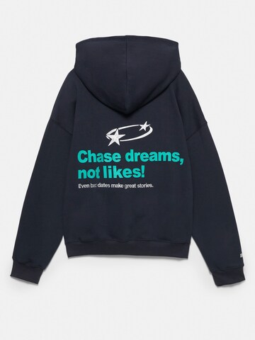 Bluză de molton de la Pull&Bear pe albastru