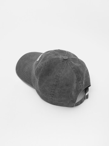 Casquette Pull&Bear en gris