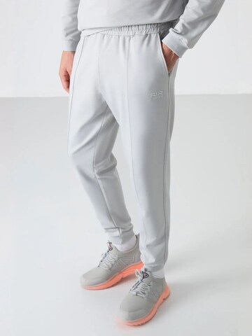 Tuta da jogging di Tommy Life in grigio