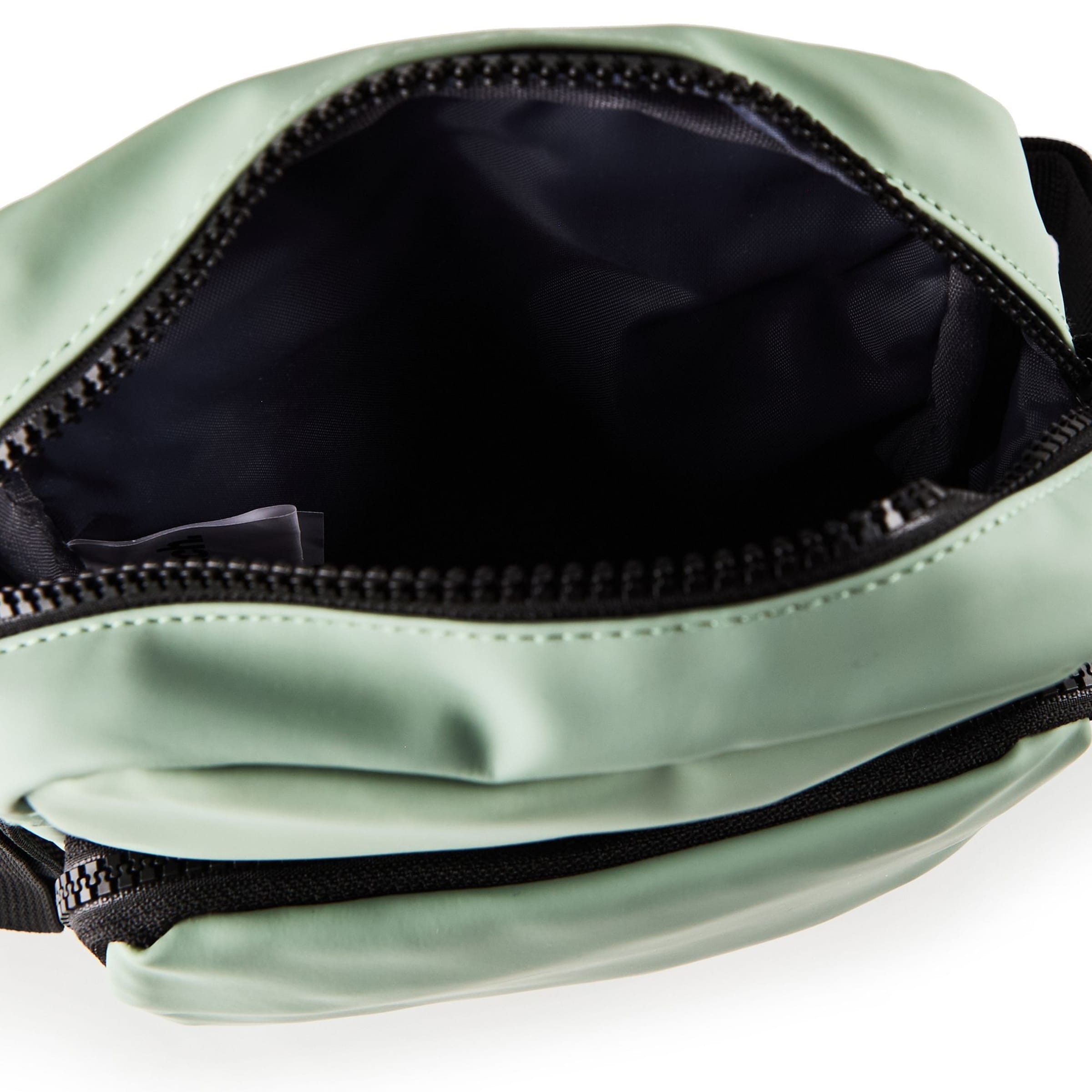 BENCH Umhängetasche 'Hydro' in Grün