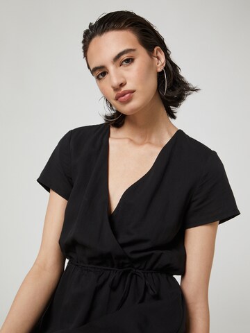 Robe 'Marou' A LOT LESS en noir