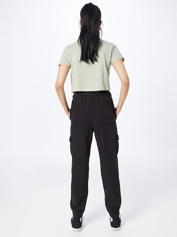 QS Tapered Cargohose in Schwarz