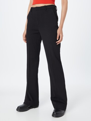 Regular Pantalon à plis 'Fiona' Lindex en noir : devant