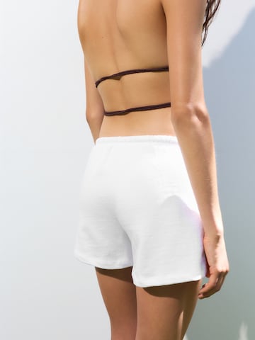 Loosefit Pantalon 'PACIFIC' Pull&Bear en blanc