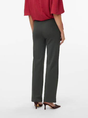 Regular Pantalon VERO MODA en vert
