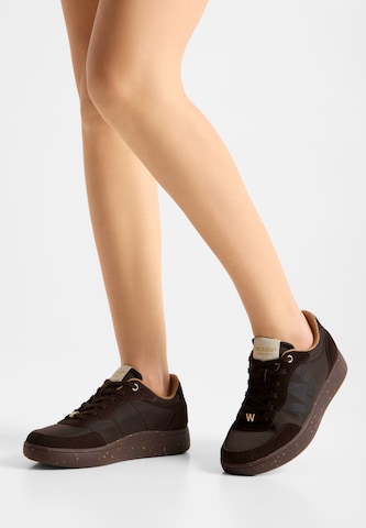 Baskets basses 'Line Sneak' WODEN en marron : devant