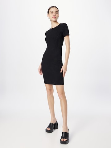 GUESS Úpletové šaty 'ANNE' – černá: přední strana