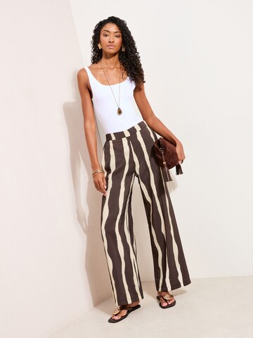 Friends Like These Široký strih Nohavice - Hnedá