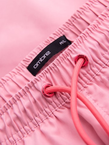 regular Pantaloni sportivi di Ombre in rosa