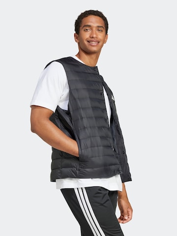 ADIDAS SPORTSWEAR Sportweste 'Helionic' in Schwarz: Vorderseite