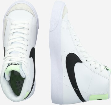 Nike Sportswear Tennarit 'Blazer 77' värissä valkoinen