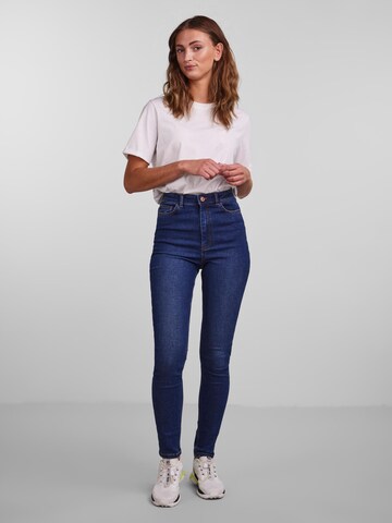 Skinny Jeans di PIECES in blu