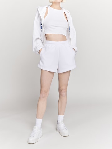 UNFOLLOWED x ABOUT YOU regular Παντελόνι 'OG' σε λευκό: μπροστά