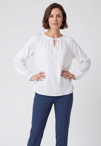 Usha - Blusa en blanco: frente