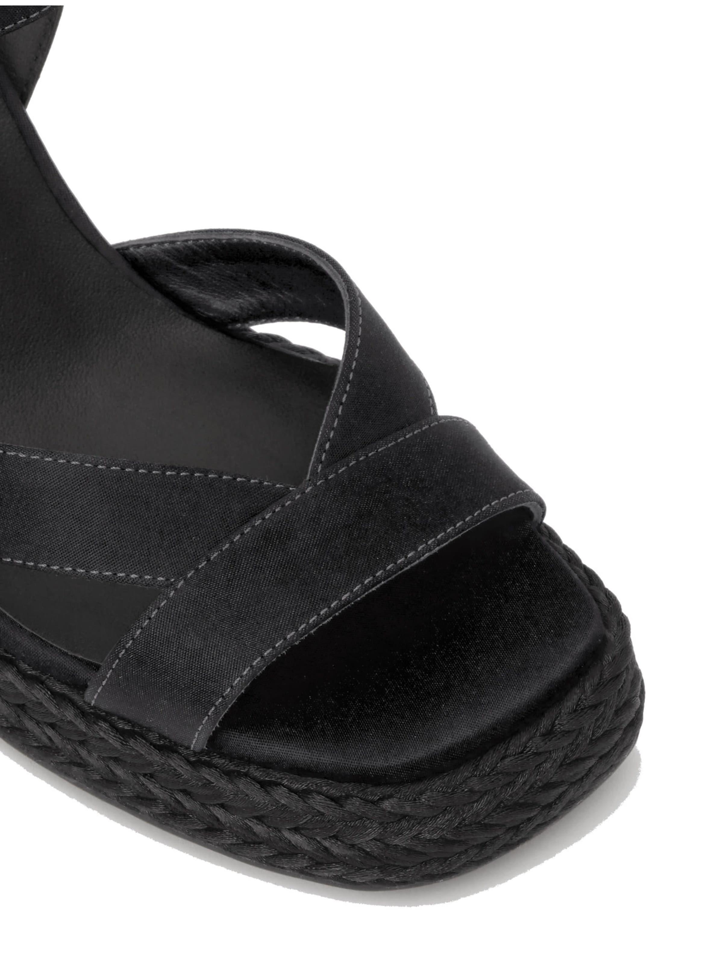 Castañer Strap sandal 'VIENA' in Black