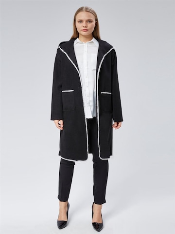 HOME STORE Winterjacke‌ in Schwarz: Vorderseite