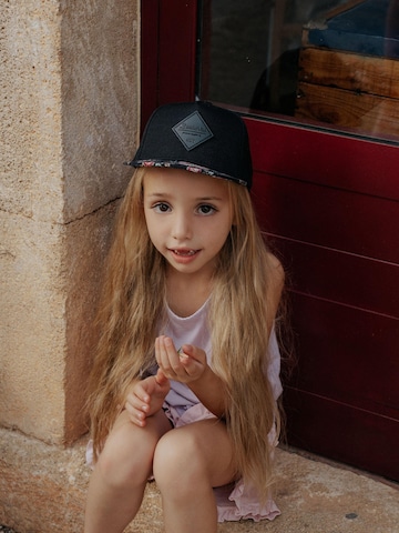 Blackskies Cap in Black